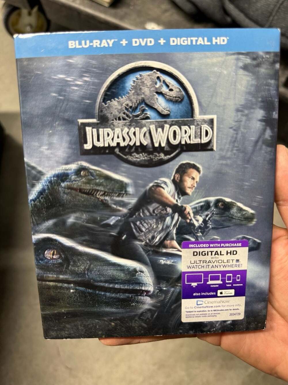 Jurassic World Blu-ray + DVD + Digital HD (2015) with Slipcover